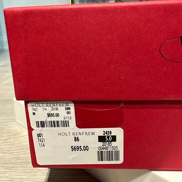 Valentino Garavino Black rockstud pump size 35. used, excellent condition - Picture 10 of 16